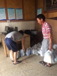 三伏高温送清�? 致敬一线恒鼎人